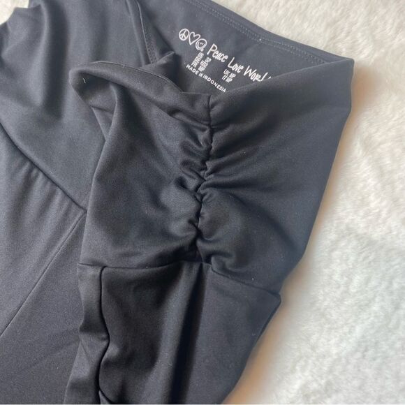 Peace, Love, World Black Leggings Size SP - Picture 7 of 12